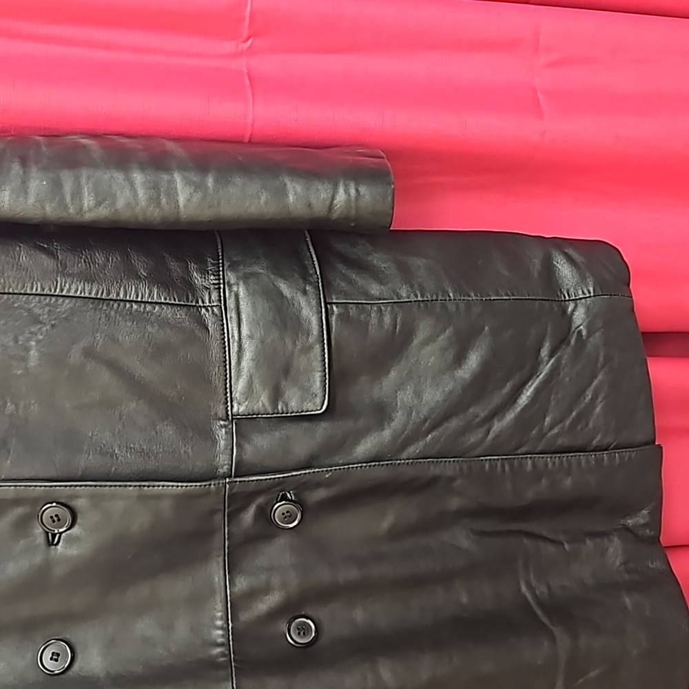 Danier Long Line Leather Jacket with Faux Fur Collar - Picture 4 of 7